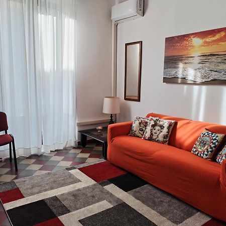 Andrea'S Guesthouse Catania Ngoại thất bức ảnh